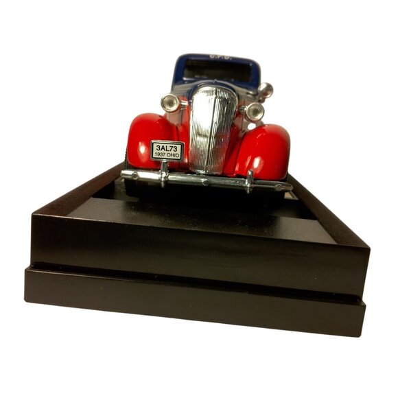 Cleveland Police Department 1937 Chevy Panel Die Cast Car Emergency Patrol CPD - Picture 9 of 14